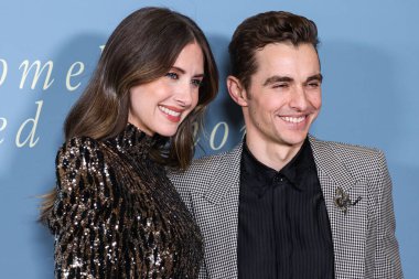 Amerikalı aktris Alison Brie ve koca aktör ve film yapımcısı Dave Franco, 1 Şubat 2023 'te Culver Tiyatrosu' nda düzenlenen Amazon Prime Video 'nun Los Angeles' taki galasına geldiler..