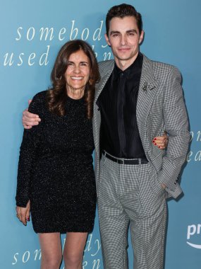 Betsy Franco ve oğlu, Amerikalı aktör ve film yapımcısı Dave Franco, 1 Şubat 2023 'te Culver Tiyatrosu' nda düzenlenen Amazon Prime Video 'nun Los Angeles' taki galasına geldiler..
