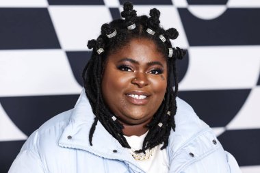 Chika, 2 Şubat 2023 'te Hollywood Atletizm Kulübü' nde düzenlenen Warner Music Group Pre-Grammy Partisi 2023 'e geldi.. 