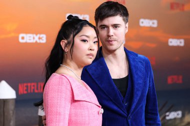 Lana Condor ve Anthony De La Torre, Netflix 'in 