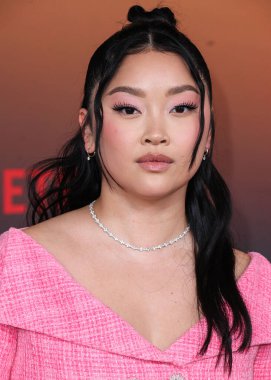 Amerikalı aktris Lana Condor, Netflix 'in' Outer Banks 'in Los Angeles prömiyerine 16 Şubat 2023' te Westwood, Los Angeles, Kaliforniya, ABD 'deki Regency Village Theatre' a geldi.. 