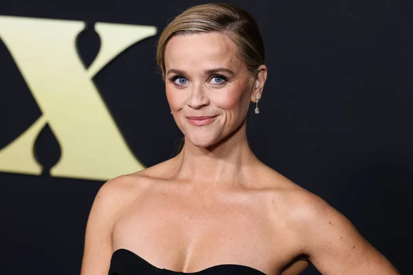 Αμερικανίδα Ηθοποιός Reese Witherspoon Φορώντας Φόρεμα Schiaparelli Και Κοσμήματα Reza — Φωτογραφία Αρχείου