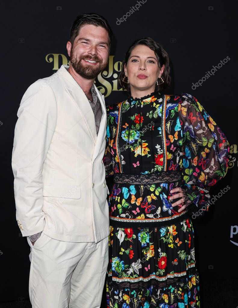 Alex Jenkins Reid and Taylor Jenkins Reid arrive at the Los Angeles