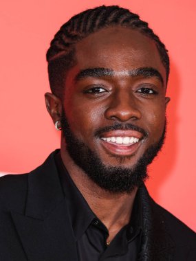 Caleb McLaughlin, 25 Şubat 2023 'te Pasadena Civic Auditorium' da düzenlenen 54. NAACP Resim Ödülleri 'ne geldi..
