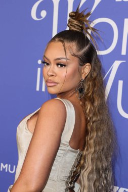 Latto, 1 Mart 2023 'te Inglewood, Los Angeles, Kaliforniya, ABD' deki YouTube Tiyatrosu 'nda düzenlenen 2023 Billboard Women in Music' e ulaştı.. 
