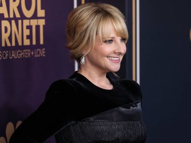 Melissa Rauch arrives at NBC's 'Carol Burnett: 90 Years Of Laughter + Love' Birthday Special held at AVALON Hollywood and Bardot on March 2, 2023 in Hollywood, Los Angeles, California, United States. 