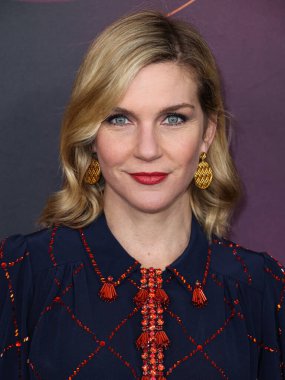 Rhea Seehorn, 2 Mart 2023 'te Hollywood, Los Angeles, Kaliforniya, ABD' de AVALON Hollywood ve Bardot 'ta düzenlenen 90 Yıllık Kahkaha + Aşk Özel Programı' na katıldı.. 