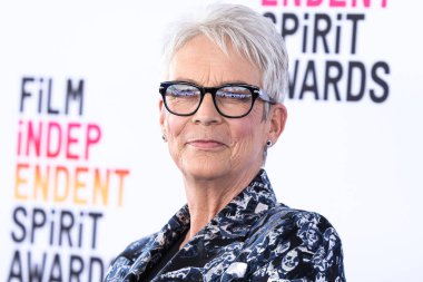 Jamie Lee Curtis, 4 Mart 2023 'te Santa Monica Sahili' nde düzenlenen 2023 Film Bağımsız Ruh Ödülleri 'ne ulaştı..