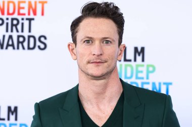Jonathan Tucker arrives at the 2023 Film Independent Spirit Awards held at the Santa Monica Beach on March 4, 2023 in Santa Monica, Los Angeles, California, United States. 