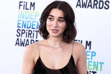 Simona Tabasco arrives at the 2023 Film Independent Spirit Awards held at the Santa Monica Beach on March 4, 2023 in Santa Monica, Los Angeles, California, United States.