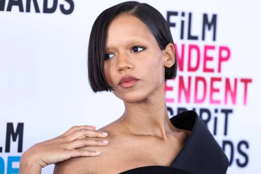 Taylor Russell wearing Loewe arrives at the 2023 Film Independent Spirit Awards held at the Santa Monica Beach on March 4, 2023 in Santa Monica, Los Angeles, California, United States. 