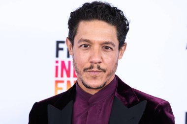Theo Rossi arrives at the 2023 Film Independent Spirit Awards held at the Santa Monica Beach on March 4, 2023 in Santa Monica, Los Angeles, California, United States.