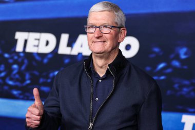 Apple 'ın İcra Kurulu Başkanı Tim Cook, 7 Mart 2023' te Westwood, Los Angeles, Kaliforniya, ABD 'deki Regency Village Theatre' da düzenlenen Apple TV + 's Original Series' Ted Lasso 'nun 3. sezonuna geliyor..