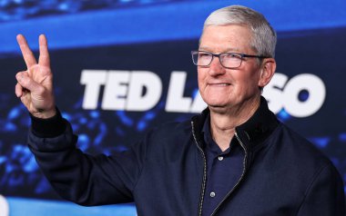 Apple 'ın İcra Kurulu Başkanı Tim Cook, 7 Mart 2023' te Westwood, Los Angeles, Kaliforniya, ABD 'deki Regency Village Theatre' da düzenlenen Apple TV + 's Original Series' Ted Lasso 'nun 3. sezonuna geliyor..