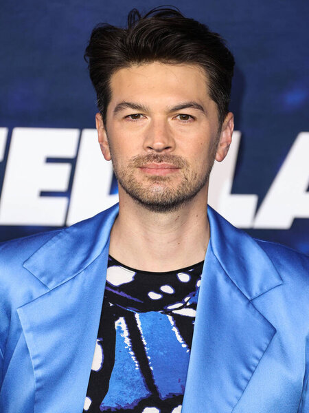 Девин Каваока прибывает в Лос-Анджелес на премьеру оригинального сериала Apple TV + "Тед Лассо" Сезон 3, состоявшийся в театре Regency Village 7 марта 2023 года в Вествуде, Лос-Анджелес, Калифорния, США. 