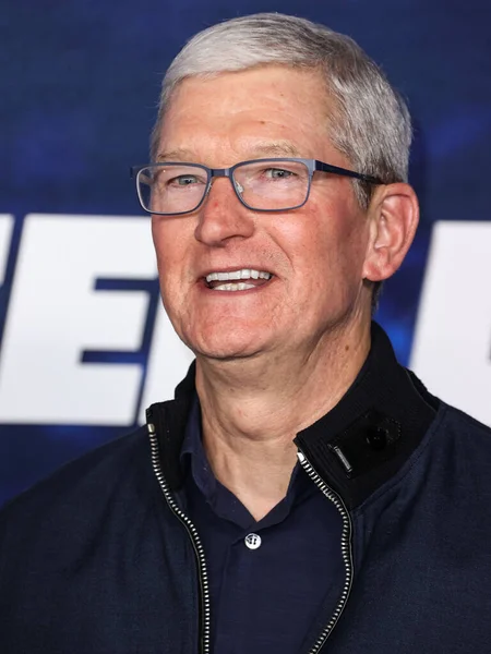 苹果的首席执行官蒂姆库克抵达洛杉矶首映的苹果电视 的原创系列 特德拉索 第三季于2023年3月7日在美国加利福尼亚州洛杉矶的摄政村剧院举行 — 图库照片