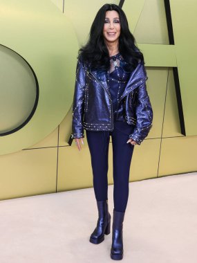 Amerikalı şarkıcı, aktris ve televizyon kişiliği Cher (Çerkez Sarkisian), 9 Mart 2023 tarihinde Batı Hollywood, Los Angeles, Kaliforniya, ABD 'deki Pacific Design Center' da düzenlenen Versace Fall / Winter 2023 Moda Show 'a geldi..