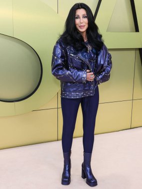 Amerikalı şarkıcı, aktris ve televizyon kişiliği Cher (Çerkez Sarkisian), 9 Mart 2023 tarihinde Batı Hollywood, Los Angeles, Kaliforniya, ABD 'deki Pacific Design Center' da düzenlenen Versace Fall / Winter 2023 Moda Show 'a geldi..