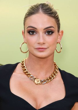 Gigi Caruso, 9 Mart 2023 tarihinde Batı Hollywood, Los Angeles, Kaliforniya, ABD 'deki Pasifik Tasarım Merkezi' nde düzenlenen Versace Fall / Winter 2023 Moda Show 'a geldi.. 