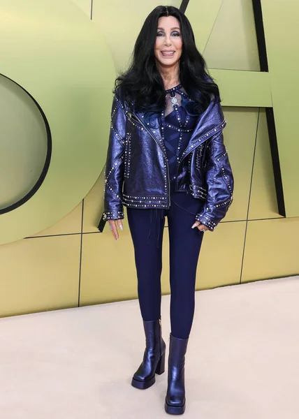 Amerikalı şarkıcı, aktris ve televizyon kişiliği Cher (Çerkez Sarkisian), 9 Mart 2023 tarihinde Batı Hollywood, Los Angeles, Kaliforniya, ABD 'deki Pacific Design Center' da düzenlenen Versace Fall / Winter 2023 Moda Show 'a geldi..