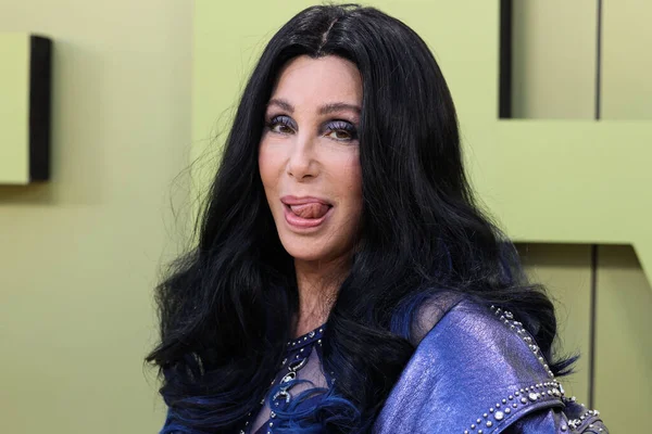 Amerikalı şarkıcı, aktris ve televizyon kişiliği Cher (Çerkez Sarkisian), 9 Mart 2023 tarihinde Batı Hollywood, Los Angeles, Kaliforniya, ABD 'deki Pacific Design Center' da düzenlenen Versace Fall / Winter 2023 Moda Show 'a geldi..