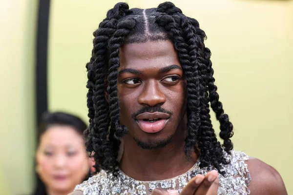 Amerikalı rapçi, şarkıcı ve söz yazarı Lil Nas X, 9 Mart 2023 'te Batı Hollywood, Los Angeles, Kaliforniya, ABD' de düzenlenen Versace Fall / Winter 2023 Moda Fuarı 'na geldi.. 