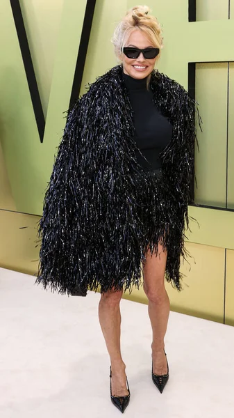 Kanadai Amerikai Színésznő Modell Média Személyiség Pamela Anderson Érkezik Versace — Stock Fotó