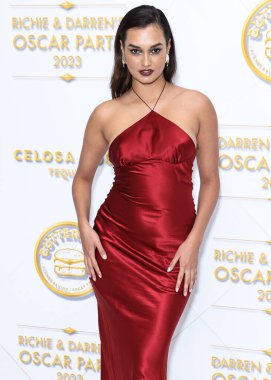 Brezilyalı model Gizele Oliveira, 10 Mart 2023 tarihinde Bel Air, Los Angeles, Kaliforniya, ABD 'de düzenlenen Darren Dzienciol ve Richie Akiva Oscar Partisi 2023' e ulaşır.. 