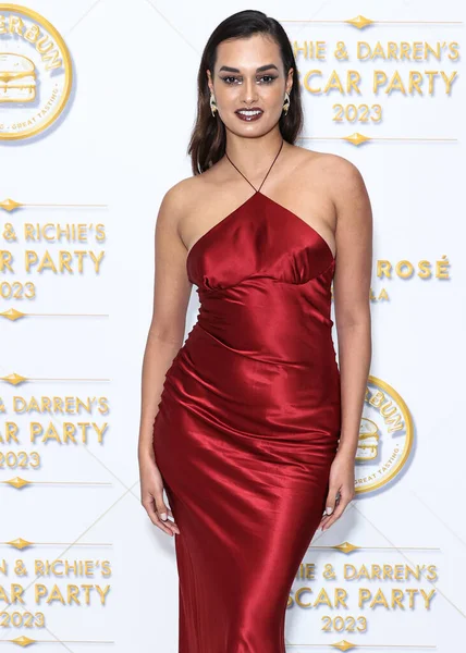 Brezilyalı model Gizele Oliveira, 10 Mart 2023 tarihinde Bel Air, Los Angeles, Kaliforniya, ABD 'de düzenlenen Darren Dzienciol ve Richie Akiva Oscar Partisi 2023' e ulaşır.. 