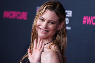 Namibyalı model Behati Prinsloo, 16 Mart 2023 'te Beverly Wilshire, A Four Seasons Hotel' de düzenlenen Kadın Kanser Araştırmaları Fonu 'nun Unutulmaz Akşam Yardım Galası 2023' e geldi.. 