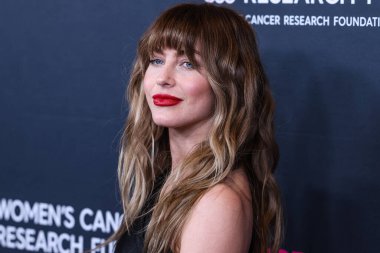 Amerikalı dansçı, aktris ve şarkıcı Julianne Hough, 16 Mart 2023 'te Beverly Wilshire, A Four Seasons Hotel' de düzenlenen Kadın Kanser Araştırma Fonu 'nun Unutulmaz Akşam Yardım Galası 2023' e geldi.