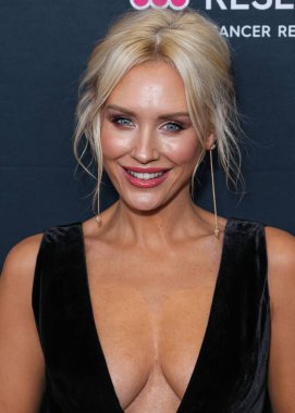 Avustralyalı aktris ve model Nicky Whelan, 16 Mart 2023 'te Beverly Wilshire, A Four Seasons Oteli' nde düzenlenen Kadın Kanser Araştırma Fonu 'nun Unutulmaz Akşam Yardım Galası 2023' e geldi.