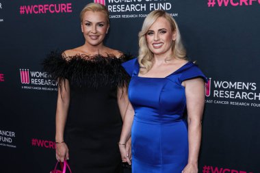 Ramona Agruma ve kız arkadaşı / Avustralyalı aktris Rebel Wilson, Beverly Wilshire, Los Angeles, ABD 'deki A Four Seasons Hotel' de düzenlenen Kadın Kanser Araştırma Fonu 'nun Unutulmaz Akşam Yardım Galası 2023' e geldiler.