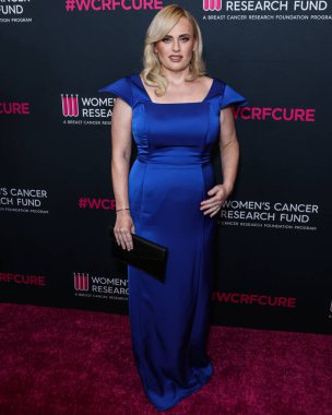 Avustralyalı aktris, komedyen, şarkıcı, şarkıcı ve yapımcı Rebel Wilson, 16 Mart 2023 'te Beverly Wilshire, A Four Seasons Hotel, Beverly Hills, LA, ABD' deki Kadın Kanser Araştırma Fonu 'nun Unutulmaz Akşam Yardım Galası 2023' e geldi.