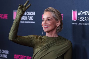 Amerikalı aktris Sharon Stone, 16 Mart 2023 'te Beverly Wilshire, A Four Seasons Hotel' de düzenlenen Kadın Kanser Araştırmaları Fonu 'nun Unutulmaz Akşam Yardım Galası 2023' e geliyor.. 