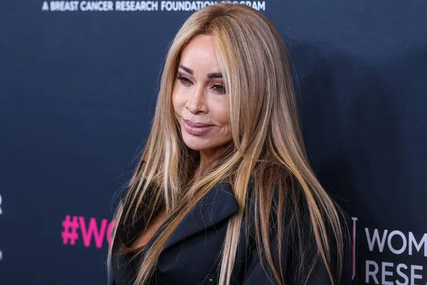 stock image American television personality, author and interior designer Faye Resnick arrives at The Women's Cancer Research Fund's An Unforgettable Evening Benefit Gala 2023 held at the Beverly Wilshire, A Four Seasons Hotel on March 16, 2023 in Beverly Hills