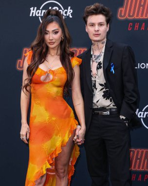 Francesca Farago ve Jesse Sullivan, 20 Mart 2023 'te Hollywood, Los Angeles, Kaliforniya, ABD' deki TCL Çin Tiyatrosu IMAX 'te düzenlenen' John Wick 'in Los Angeles Prömiyeri' ne geldiler..