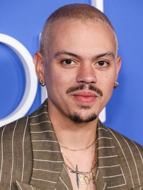 Evan Ross Moda Vakfı 'na geliyor. Ödül 2023, 21 Mart 2023 tarihinde Hollywood, Los Angeles, Kaliforniya, ABD 'de Goya Stüdyoları' nda düzenlendi..