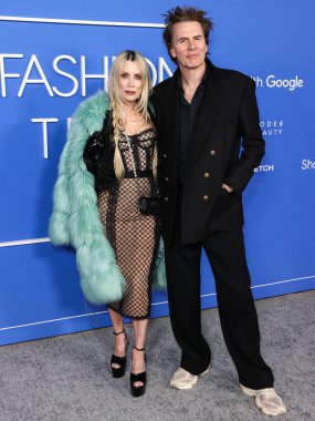 Gela Nash-Taylor ve kocası John Taylor Amerika Moda Vakfı 'na vardılar. Ödül 2023, 21 Mart 2023 tarihinde Hollywood, Los Angeles, Kaliforniya, ABD 'de Goya Stüdyoları' nda düzenlendi..