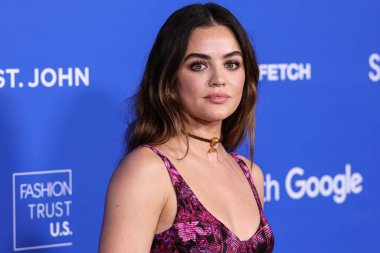 Versace giyen Lucy Hale Amerika Moda Vakfı 'na geldi. Ödül 2023, 21 Mart 2023 tarihinde Hollywood, Los Angeles, Kaliforniya, ABD 'de Goya Stüdyoları' nda düzenlendi..