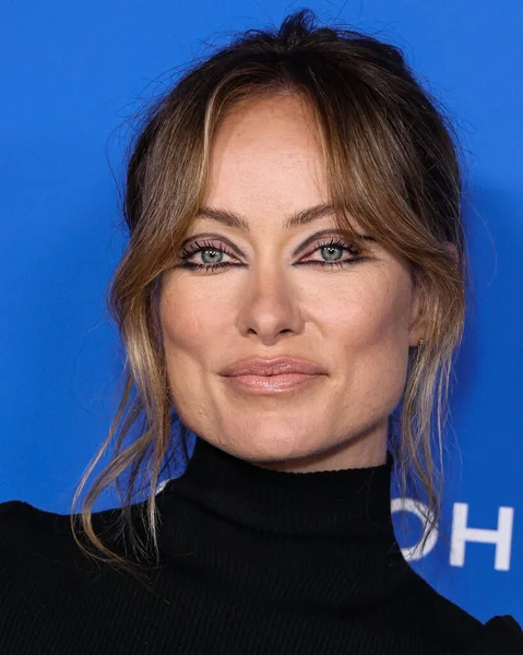 Chloe elbisesi giyen Olivia Wilde Moda Vakfı 'na geliyor. Ödül 2023, 21 Mart 2023 tarihinde Hollywood, Los Angeles, Kaliforniya, ABD 'de Goya Stüdyoları' nda düzenlendi..