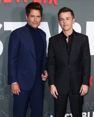 Rob Lowe ve oğlu John Owen Lowe Netflix 'in' istikrarsız '1. sezonunun Los Angeles Premiere' ine 23 Mart 2023 'te Hollywood, Los Angeles, Kaliforniya, ABD' deki Netflix Tudum Tiyatrosu 'nda geldiler.. 