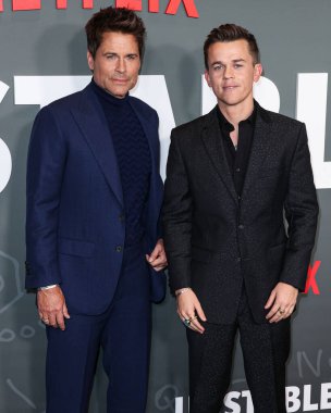 Rob Lowe ve oğlu John Owen Lowe Netflix 'in' istikrarsız '1. sezonunun Los Angeles Premiere' ine 23 Mart 2023 'te Hollywood, Los Angeles, Kaliforniya, ABD' deki Netflix Tudum Tiyatrosu 'nda geldiler.. 