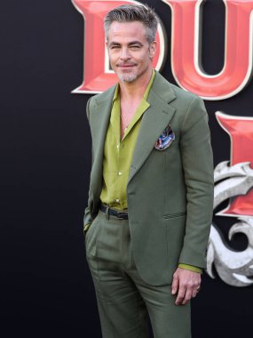 Amerikalı aktör Chris Pine, 26 Mart 2023 'te Westwood, Los Angeles, Kaliforniya, ABD' deki Regency Village Theatre 'da düzenlenen Los Angeles Premiere Of Paramount Pictures ve eOne' s Dungeons & Dragons 'a geldi..