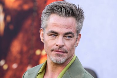 Amerikalı aktör Chris Pine, 26 Mart 2023 'te Westwood, Los Angeles, Kaliforniya, ABD' deki Regency Village Theatre 'da düzenlenen Los Angeles Premiere Of Paramount Pictures ve eOne' s Dungeons & Dragons 'a geldi..