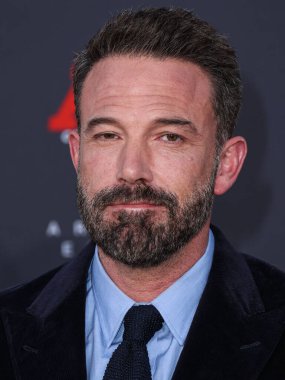 Amerikalı aktör ve film yapımcısı Ben Affleck, 27 Mart 2023 'te Westwood, Los Angeles, Kaliforniya, ABD' deki Regency Village Theatre 'da düzenlenen Amazon Stüdyolarının ve Skydance Media' nın 'Air' in dünya prömiyerine geldi.. 