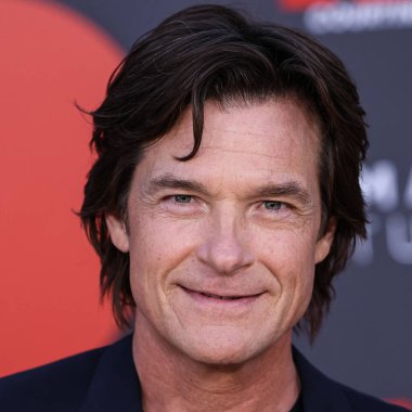 Amerikalı aktör, yönetmen ve yapımcı Jason Bateman, 27 Mart 2023 'te Westwood, Los Angeles, Kaliforniya, ABD' deki Regency Village Theatre 'da düzenlenen Amazon Stüdyolarının ve Skydance Media' nın 'Air' in dünya prömiyerine geldi.. 