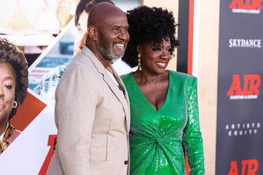 Julius Tennon ve eşi Viola Davis, 27 Mart 2023 'te Westwood, Los Angeles, Kaliforniya, ABD' deki Regency Village Theatre 'da düzenlenen Amazon Stüdyoları' nın ve Skydance Media 'nın dünya prömiyerine geldiler.. 