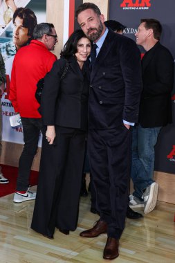 Sue Kroll ve Ben Affleck, 27 Mart 2023 'te Westwood, Los Angeles, Kaliforniya, ABD' deki Regency Village Theatre 'da düzenlenen Amazon Stüdyoları' nın Dünya prömiyerine geldiler.