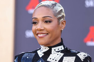 Amerikalı stand-up komedyeni ve aktris Tiffany Haddish, 27 Mart 2023 'te Westwood, Los Angeles, Kaliforniya, ABD' deki Regency Village Theatre 'da düzenlenen Amazon Stüdyolarının ve Skydance Media' nın 'Air' in dünya prömiyerine geldi..